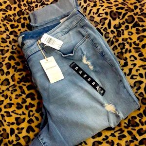 Torrid Boyfriend crop Bahama w lace backing jean